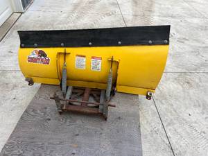lot 9 image: Moose Plow - Fits John Deere Quick Hitch