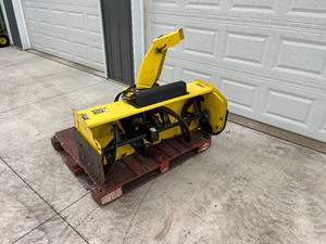 lot 11 image: John Deere Model 47 Snowblower