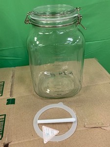 1.1 Gallon Glass Jar with Lid and 2 Glass Tumblers
