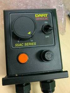 Dart 55AC10E Enclosed variable AC voltage supply. 0-120VAC full wave 10 amps max. Brand Dart Controls