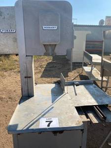 lot 7 image: Hobart Band Saw