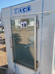 lot 19 image: Ice Freezer Cabinet