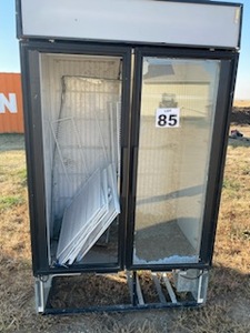 lot 85 image: Display Cooler Cabinet (no compressor, broken glass door)