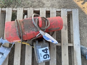 lot 94 image: Electric Hoist
