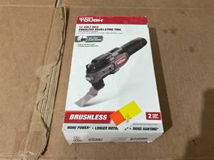 lot 226 image: Hyper Tough 12V Max Lithium-Ion Brushless Oscillating Multi-Tool with 1.5Ah Battery and Charger, 80015
