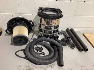 lot 415 image: HART 6 Gallon 5 Peak HP Stainless Steel WetDry Vacuum, VOC608S 3702