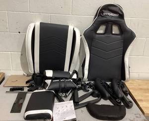 lot 437 image: GTRACING GTWD-200 Ergonomic Gaming Chair with Adjustable Pillows and Footrest for Ultimate Comfort