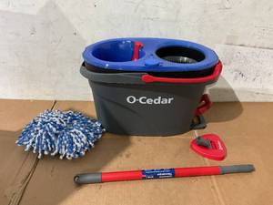lot 611 image: O-Cedar EasyWring RinseClean Microfiber Spin Mop & Bucket Floor Cleaning System