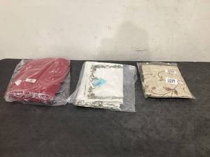 lot 558 image: LOT OF Tablecloths