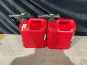 lot 390 image: LOT OF 2 Easy Can 2.5 Gallons No Spill