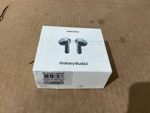 lot 50 image: Samsung Galaxy Buds3 Bluetooth Earbuds with Charging Case