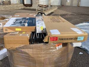 lot 911 image: Wholesale Pallet of Assorted Miscellaneous Items