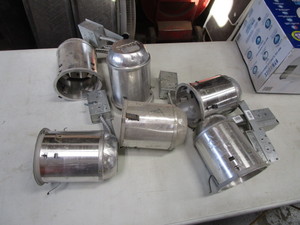 lot 82 image: (6) Light Cans