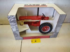 18 Scale Scale Models McCormick Farmall 560 ...
