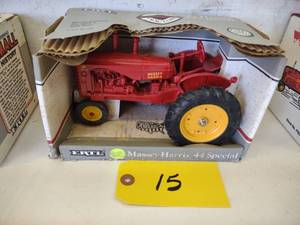 Ertl Massey Harris 44 Special Tract...