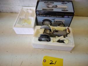 Ertl Precision Series 1939 Ford Fer...