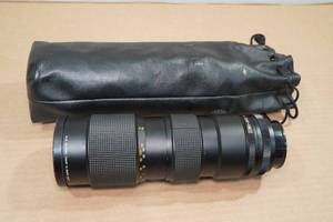 lot 25 image: Konica Zoom-Hexanon 80-200mm f 3.5 SLR Camera Lens