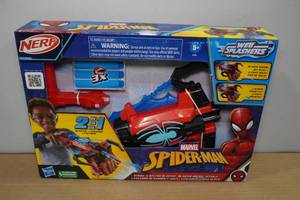 lot 29 image: Nerf Marvel Spider-Man Strike N Splash Blaster