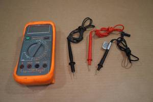 lot 60 image: Blue-Point Multimeter
