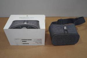 lot 63 image: Google DayDream View VR Headset