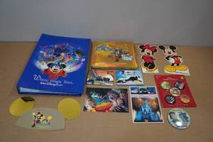 lot 134 image: Assorted Disney Collectables - Pins, Autograph Book, Photo Album