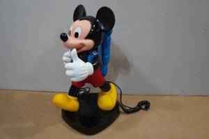 lot 140 image: Vintage Disney Mickey Mouse Landline Telephone
