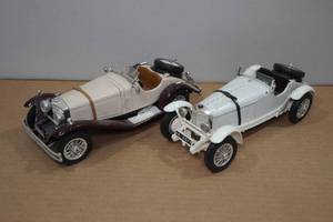 lot 150 image: Burago Mercedes Benz Die Cast Cars