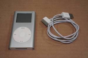 lot 168 image: Silver Apple iPod Mini 4GB MP3 Player