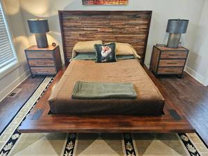 lot 3 image: Contemporary Brutalist Platform Queen Bedframe
