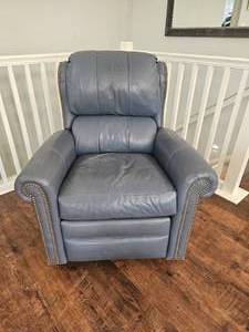 lot 28 image: Connecticut Home Interiors Studded Recliner A