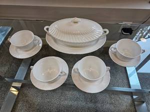 lot 86 image: Milton White Soup & Saucer Set