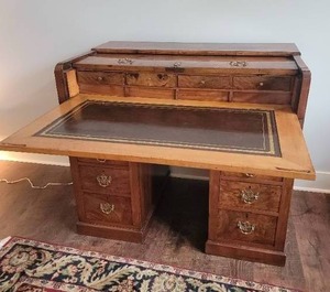 lot 17 image: Antique British Crotch Walnut Writing Desk c. 1720