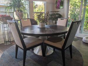 lot 1 image: Decorage Dining Table from Bernhardt Furniture