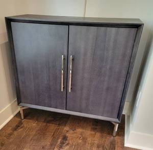 lot 20 image: Gray Grain Console Table with Hi Polished Silver Base and Handles
