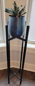 lot 97 image: Tall Blue Orb Planter and Plant Stand