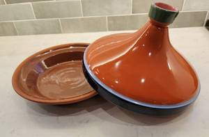 lot 50 image: Terracotta Tangine Pot