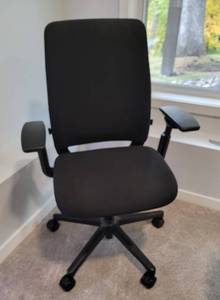 lot 54 image: Black Steelcase Amia Office Chair