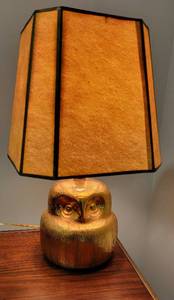 lot 9 image: Bitossi Aldo Londi Style Gold Owl Table Lamp