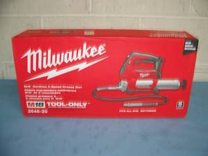 lot 6 image: Milwaukee Tool M18 Cordless 2-Speed Grease Gun - Model 2646-20
