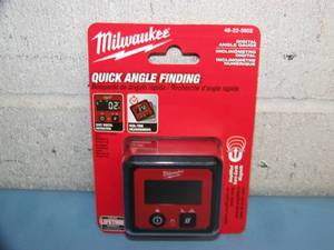 lot 26 image: Milwaukee Tool Model 48-22-5602 Digital Angle Gauge for Quick Angle Finding