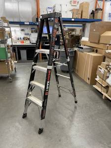 lot 4 image: Little Giant SafeFrame  Safe Frame 6 Heavy Duty Step Ladder Stepladder with Ratchet Levelers