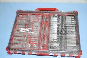 lot 47 image: Milwaukee Packout, 106 piece, 14 & 38 Socket Set