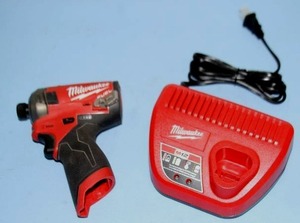 lot 18 image: Milwaukee M12 FUEL SURGE 14 Hex Hydraulic Driver with Fluid-Drive Powertrain - Model 2551-20 with Battery Charger