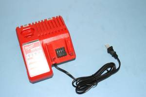 lot 43 image: Milwaukee M12, M18 Battery Charger