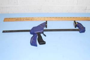 lot 103 image: Irwin Quick-Grip and 2 Spreader Clamp Lot