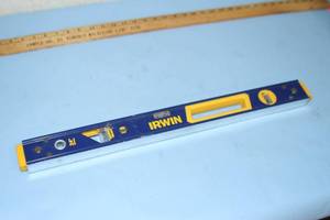 lot 98 image: Irwin Tools 24 Box Beam Rugged Professional Level