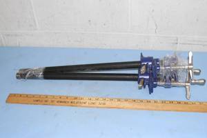 lot 114 image: (2) Irwin 34 Pipe Clamps