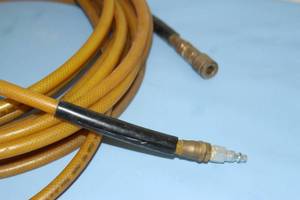 lot 94 image: Lot of 3 - 14 Air Hoses