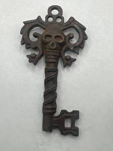Unique Pirate Key 4 Long