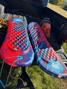 lot 31 image: 2 Kids Snowboard Sleds